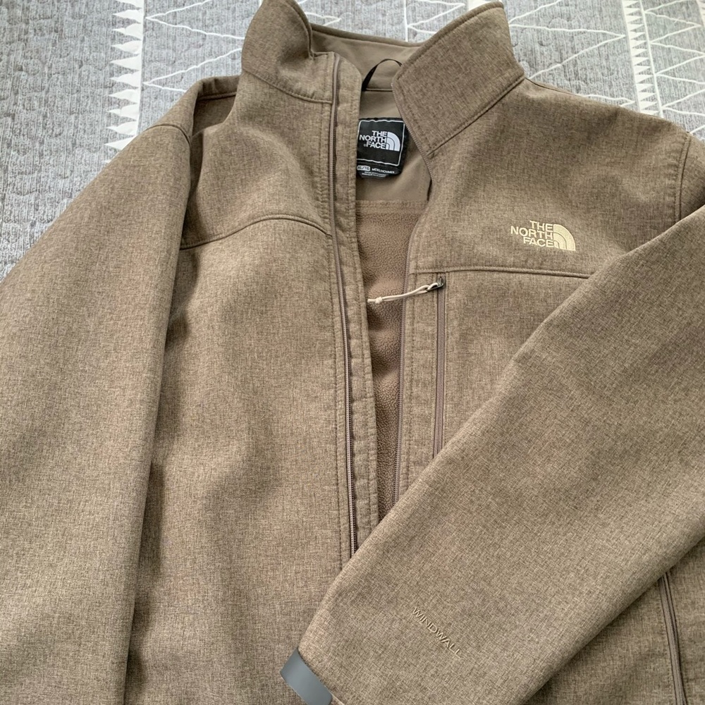 Men’s XL Northface Windwall jacket